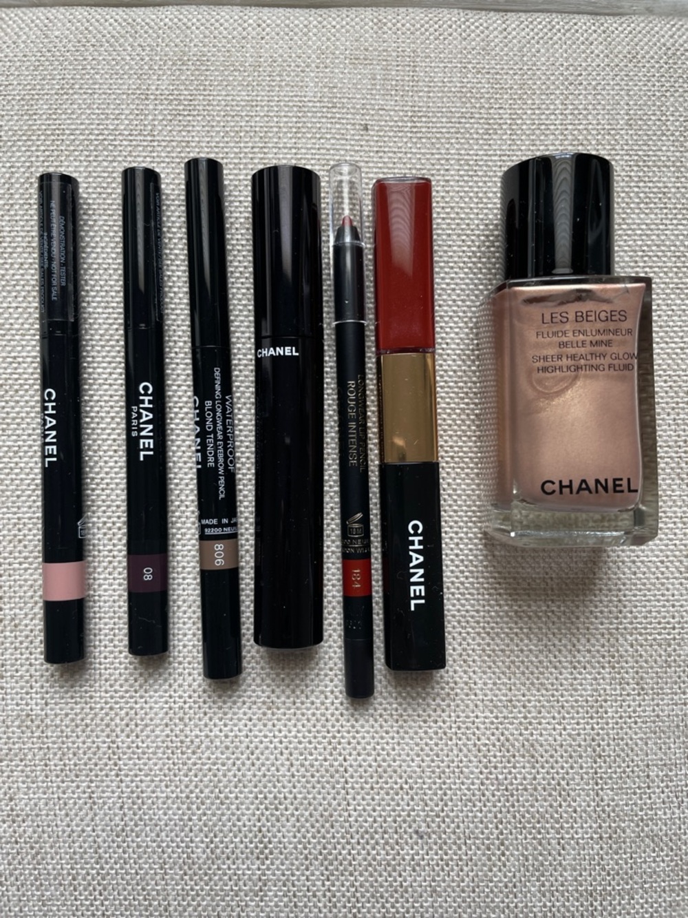 CHANEL Lip Collection with Pink, Mauve, Red and Bronze Highlight